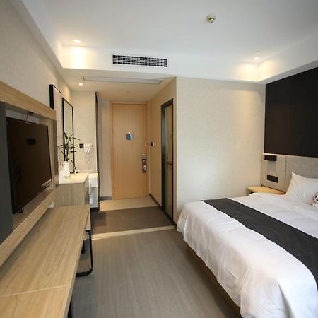 Thank Inn Plus Jiangsu Zhenjiang Jiangkou District Hongdou Square Exteriör bild