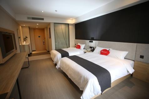 Thank Inn Plus Jiangsu Zhenjiang Jiangkou District Hongdou Square Exteriör bild